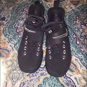 Lebron XXII Basketball Shoes